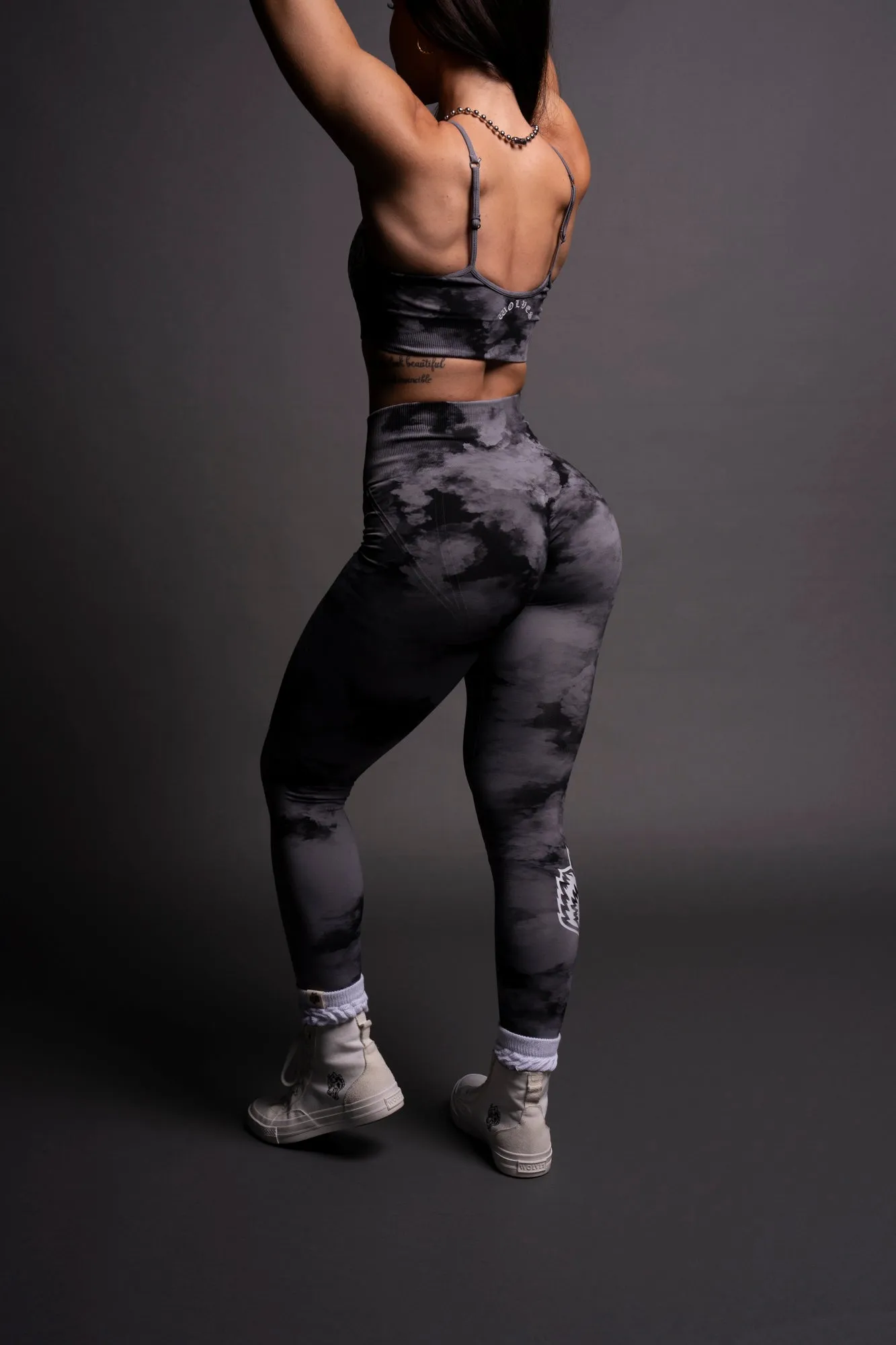 Chopper "Everson Seamless" Huxley Scrunch Leggings in Black Ghost Clouds