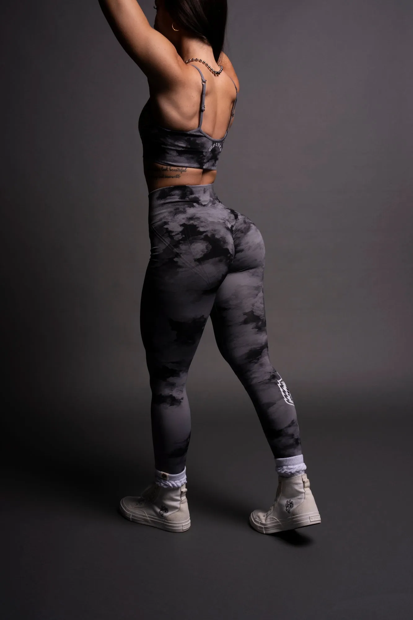 Chopper "Everson Seamless" Huxley Scrunch Leggings in Black Ghost Clouds