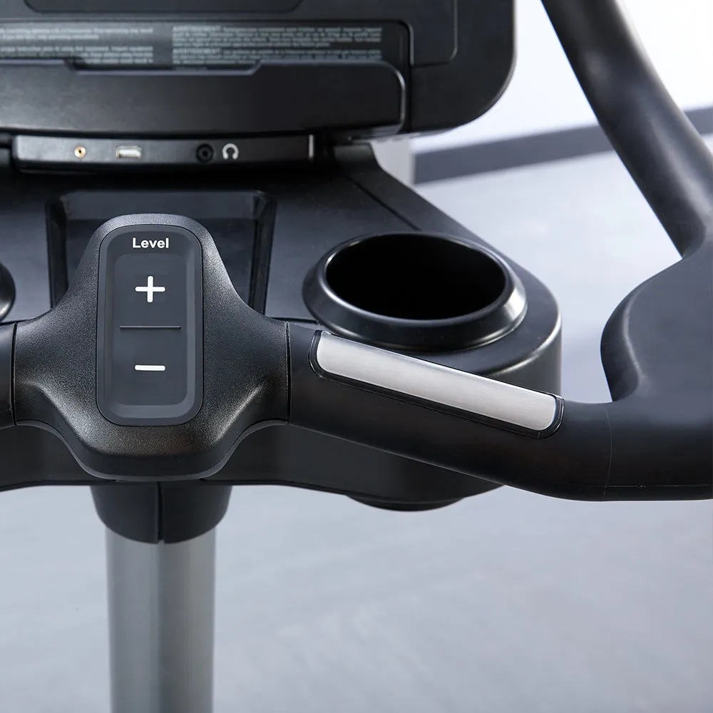 Life Fitness Club Series  Upright Lifecycle SL Bike